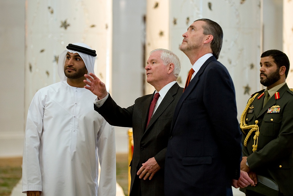 Secretary Gates visits the Sheikh Zayed Bin Sultan Al Nahyan Mosque.