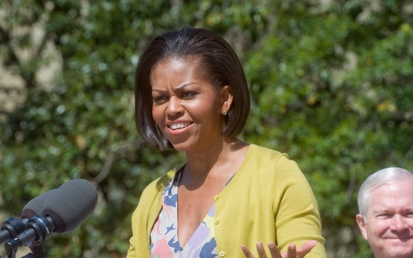 Michelle Obama thanks military members and civilian employees for their service.