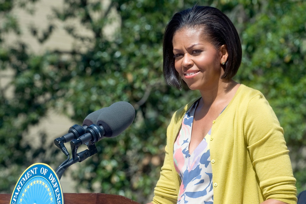 Michelle Obama thanks military members and civilian employees for their service.