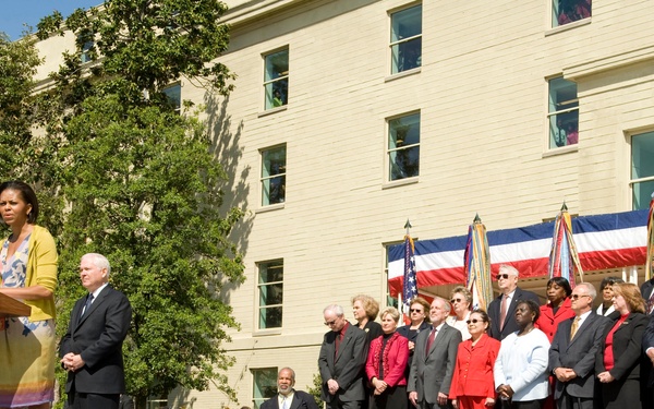 Michelle Obama thanks military members and civilian employees for their service.