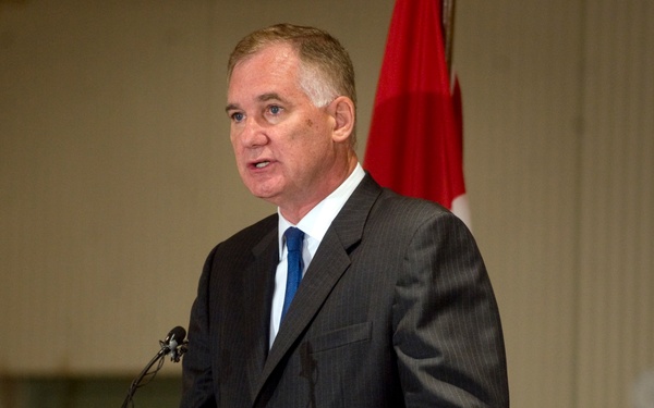 Deputy Secretary Lynn addresses the audience.