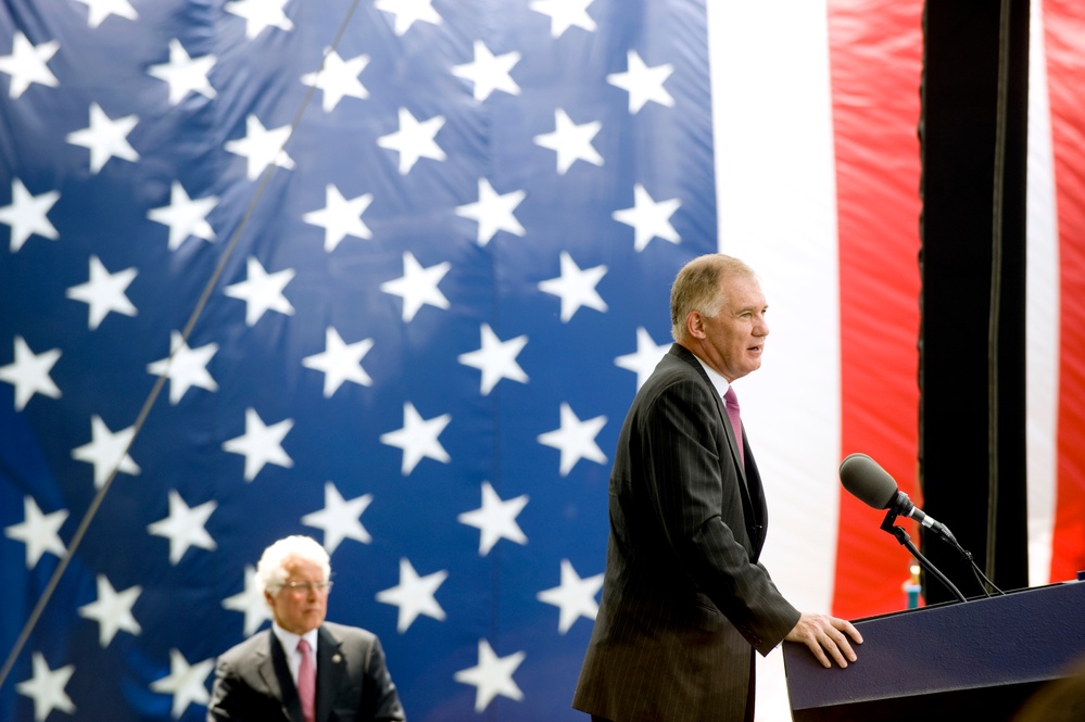 Deputy Secretary Lynn addresses the audience during the National Intrepid Center of Excellence dedication ceremony.