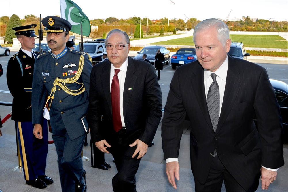Secretary Gates escorts Pakistani Defense Minister Chaudhry Ahmed Mukhtar into the Pentagon.