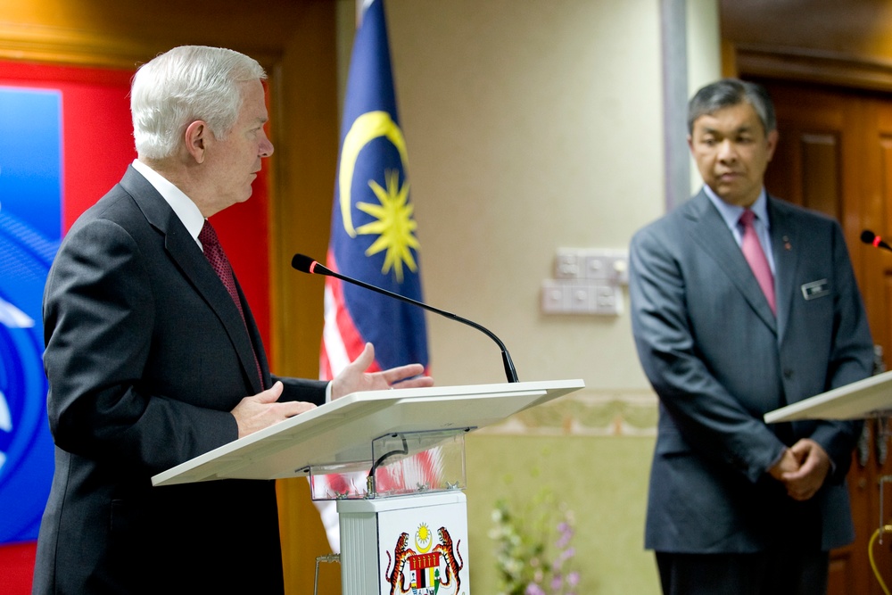 Secretary Gates and Malaysian Defense Minister Ahmad Zahid Hamidi conduct a joint press conference.
