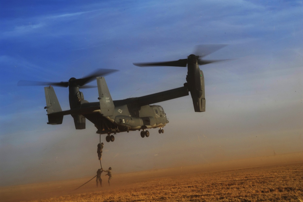 DVIDS - Images - U.S. Army soldiers fast-rope from a CV-22 Osprey ...