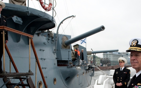 Adm. Mike Mullen pulls away from the Russian World War I era cruiser Aurora.