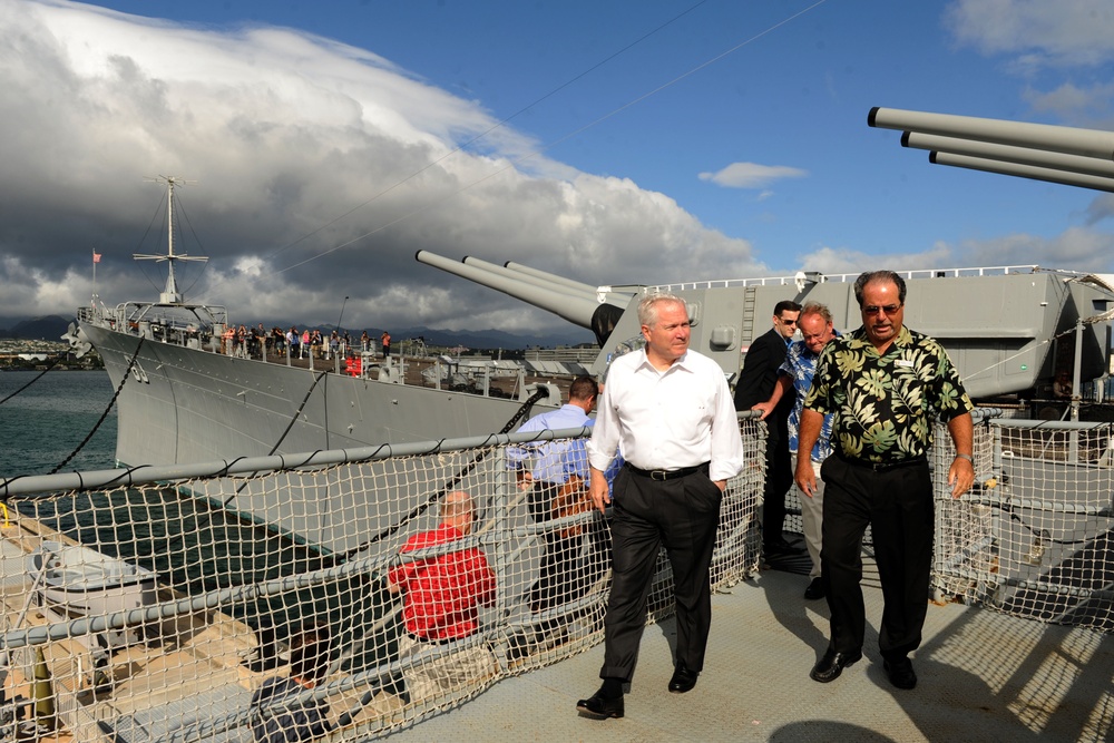 Secretary Gates tours the USS Missouri Memorial.