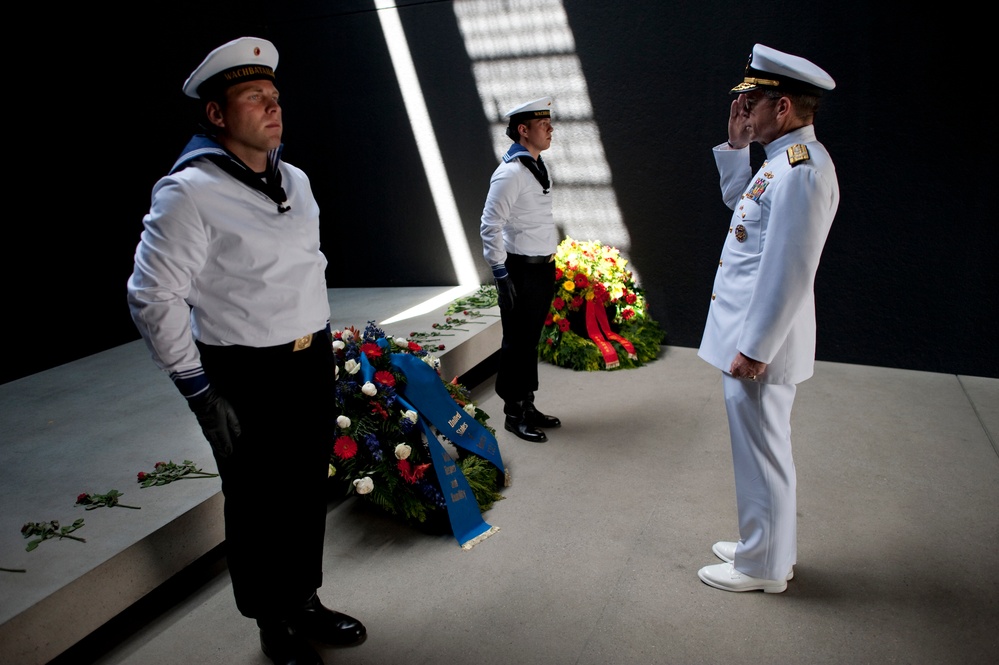 Adm. Mike Mullen lays a wreath at the Bundeswehr Memorial in Berlin.