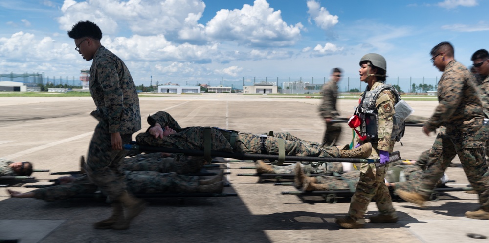 U.S. Air Force, U.S. Marines conduct mass casualty simulation training