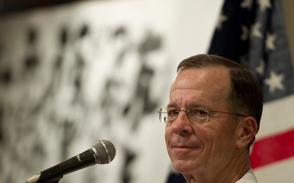 Adm. Mike Mullen addresses attendees at a reception honoring his visit to Tokyo.