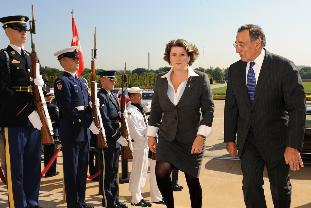 Secretary Panetta escorts Danish Defense Minister Gitte Lillelund Bech into the Pentagon.