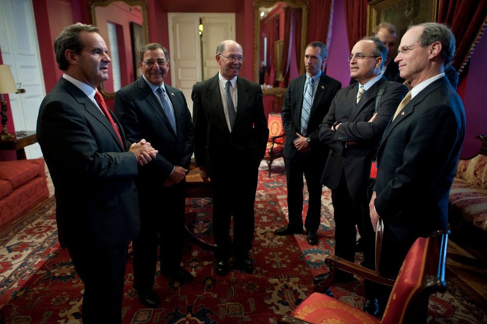 Chilean Minister of National Defense Allamand speaks with Secretary Panetta