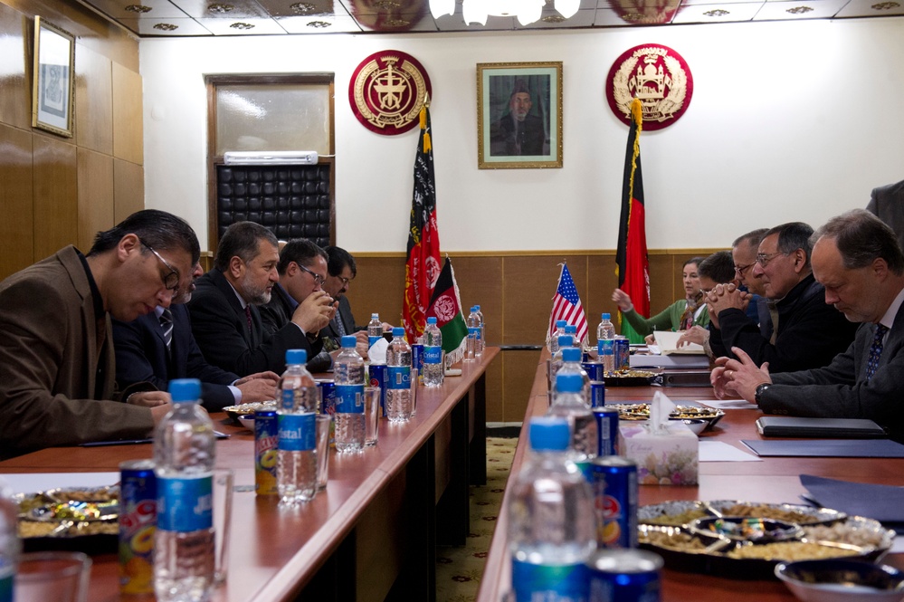 Secretary Panetta meets with Afghan Minister of Defense Bismillah Khan Mohammadi in Kabul
