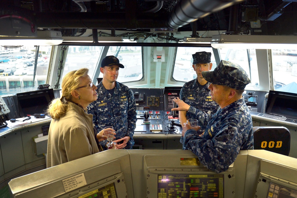Fox Tours USS Freedom's Bridge in San Diego
