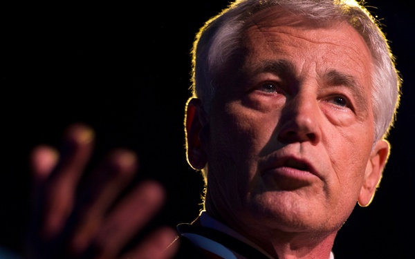 Hagel Receives 2014 Intrepid Freedom Award