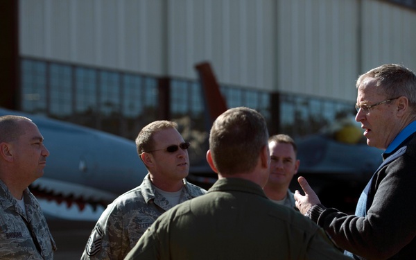 Deputy Defense Secretary Bob Work speaks with airmen on Tyndall Air Force Base
