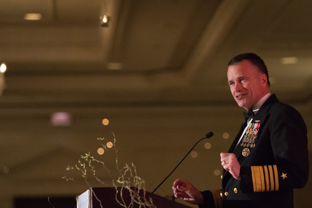 Winnefeld Honors Former Defense Secretary Leon Panetta