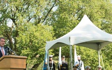 Carter Speaks at Winnefeld Retirement Ceremony