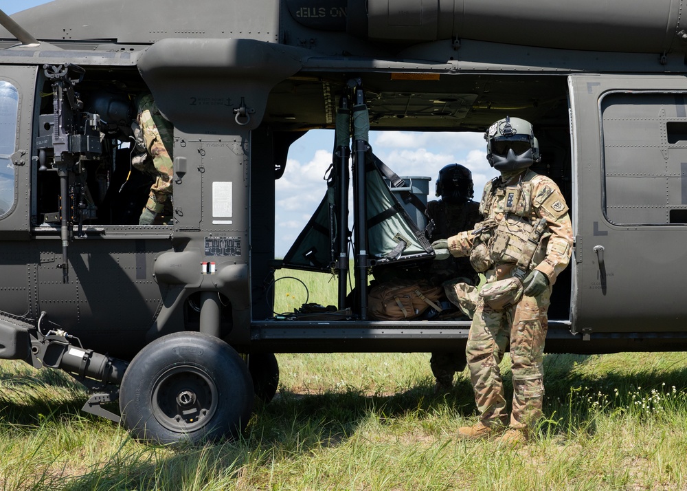 Wisconsin National Guard’s 1st Battalion, 147th Aviation Regiment crews conduct aerial gunnery qualification