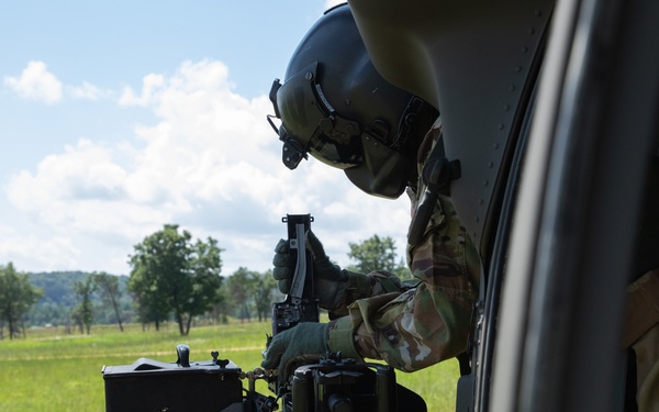 Wisconsin National Guard’s 1st Battalion, 147th Aviation Regiment crews conduct aerial gunnery qualification