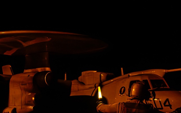 USS George Washington Conducts Flight Operations at Night