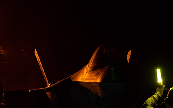 George Washington Conducts Flight Operations at Night