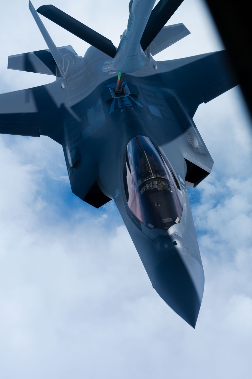 Air Mobility Command delivers global reach in DLE 25