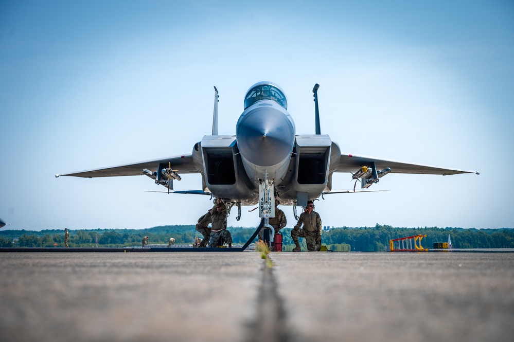 103d Provides Rapid Fighter Jet Refueling &amp; Rearming in Record Time with C-130H