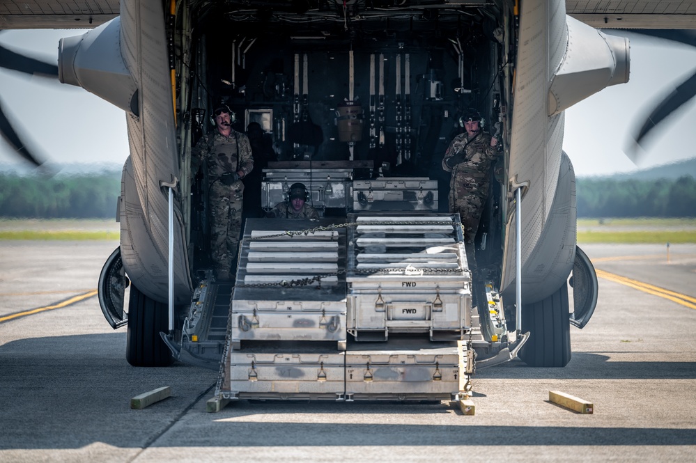 103d Provides Rapid Fighter Jet Refueling &amp; Rearming in Record Time with C-130H