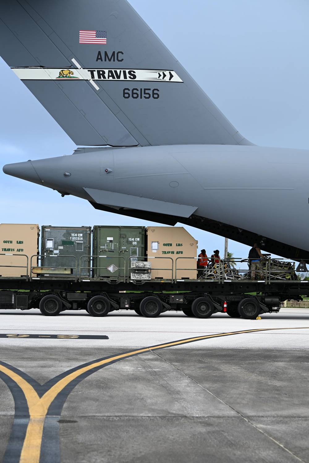 Training in Motion: 734th AMS conducts C-17 engine running offload