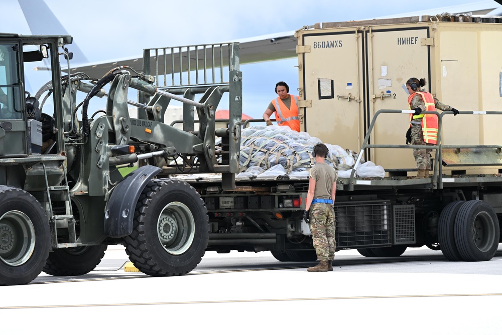 Training in Motion: 734th AMS conducts C-17 engine running offload