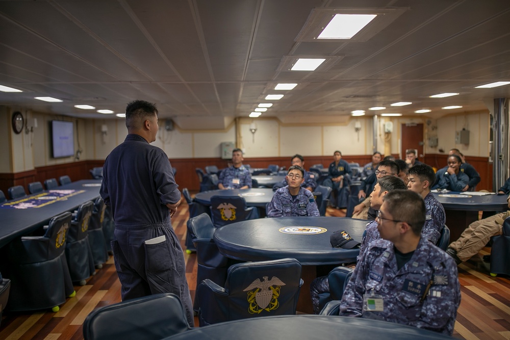 Tripoli Hosts Japanese Navy Officers