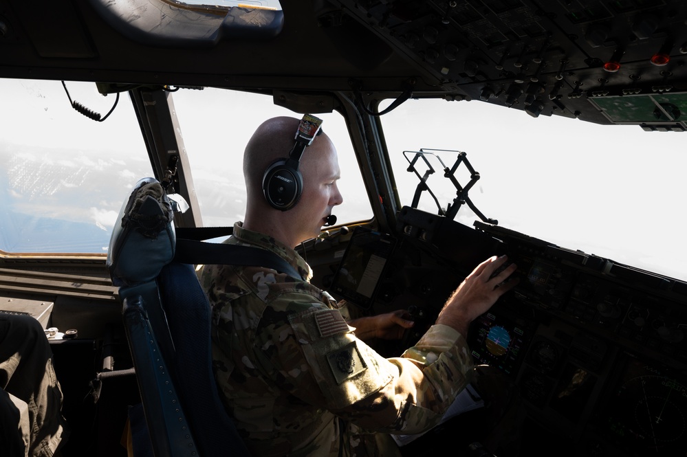 Training for proficiency: C-17 crew practices cargo drops during TS25