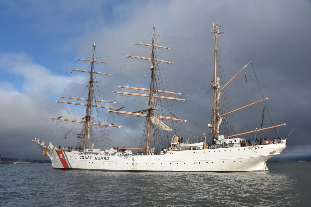 USCGC Eagle sails into San Francisco