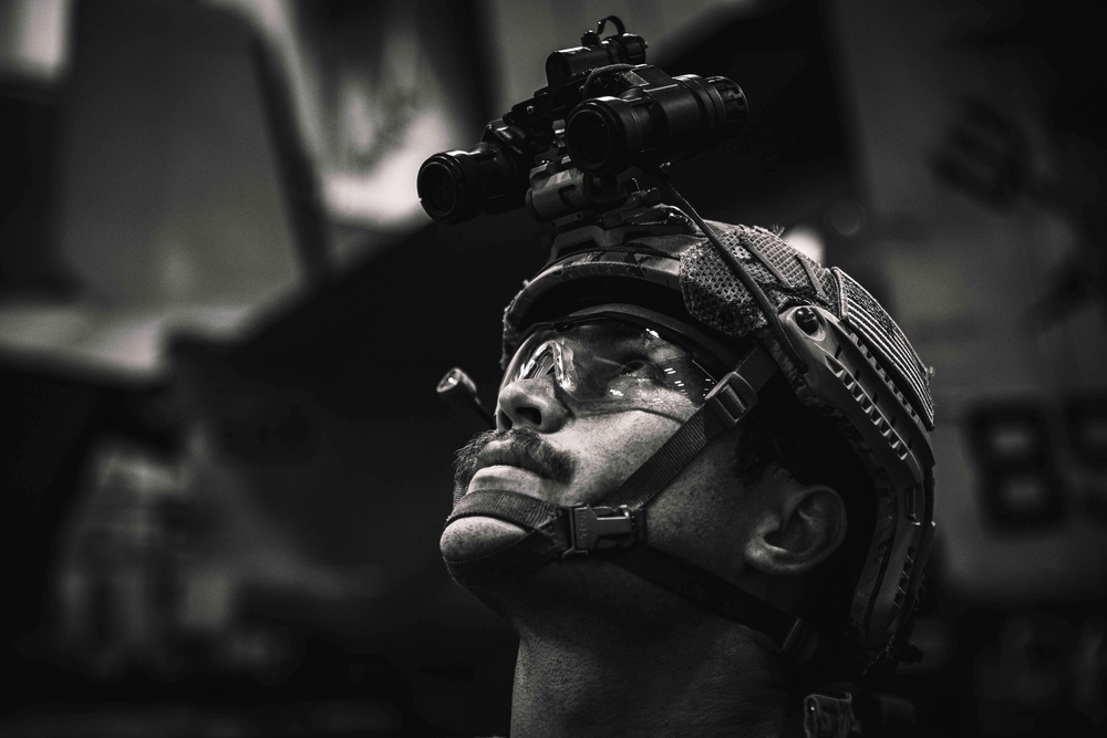 EODMU 5 Sailors Conduct Fast Rope Drills