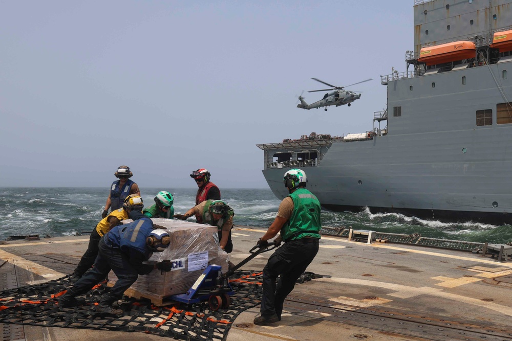 USS FORREST SHERMAN (DDG 98) CONDUCTS RAS