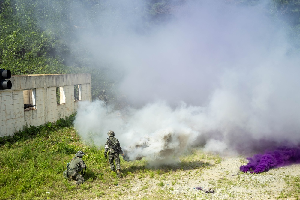 2/23 Marines exchange practices with ROK Marines and conduct MOUT Drills during KMEP 25.2