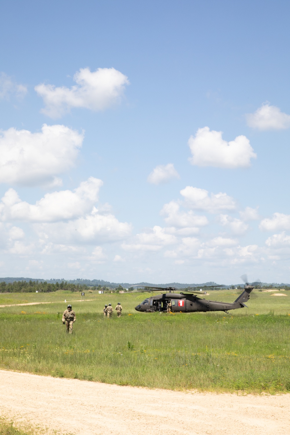 Wisconsin National Guard's 1st Battalion, 147th Aviation crews conduct aerial gunnery qualification