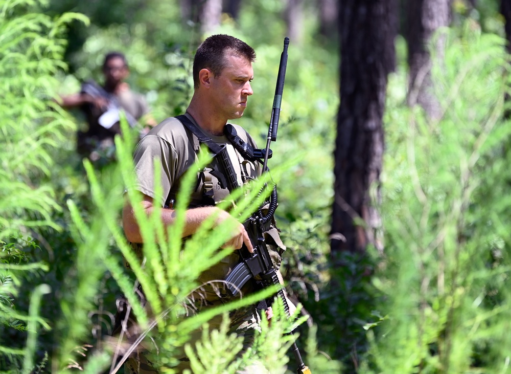 Students Participate in Sluss-Tiller Exercise