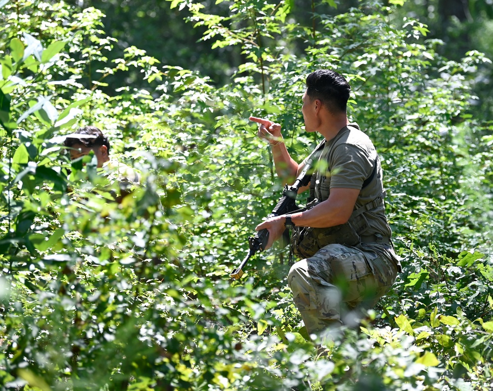 Students Participate in Sluss-Tiller Exercise