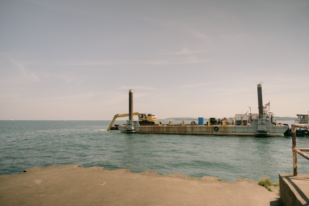 Dredging Begins at Great Sodus Bay