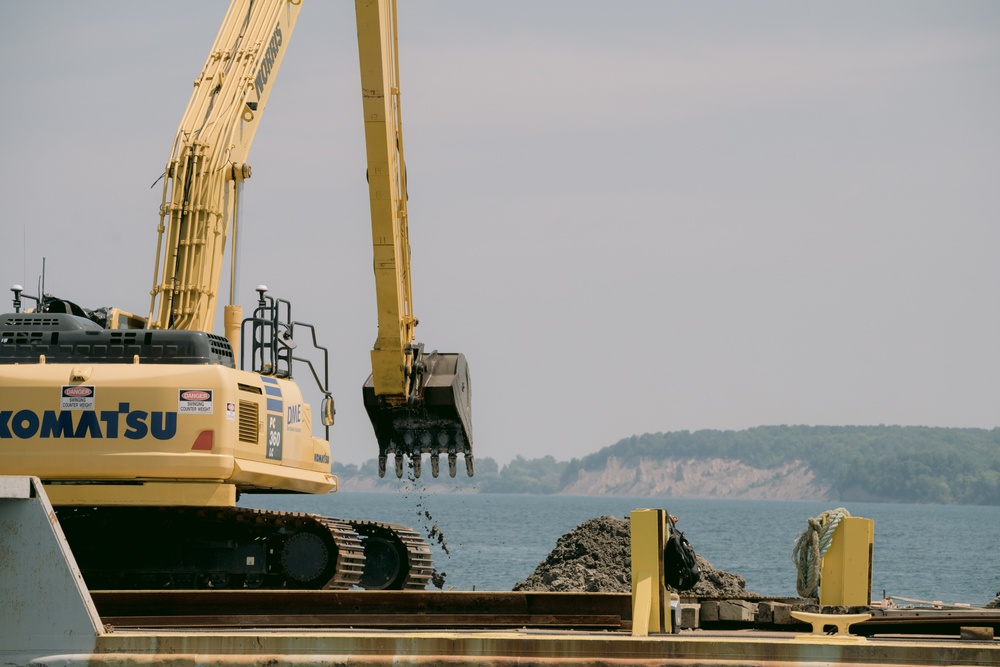 Dredging Begins at Great Sodus Bay