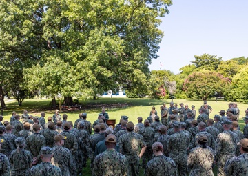 Vice Adm. Gumbleton Speaks to RSOI Sailors