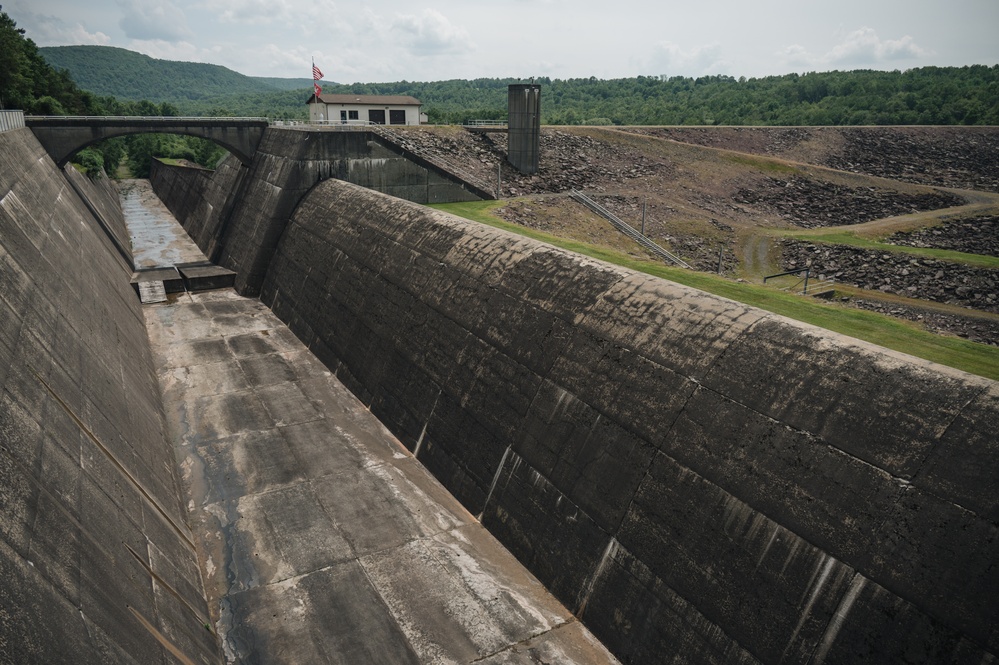 Baltimore District leadership visits Stillwater Dam project