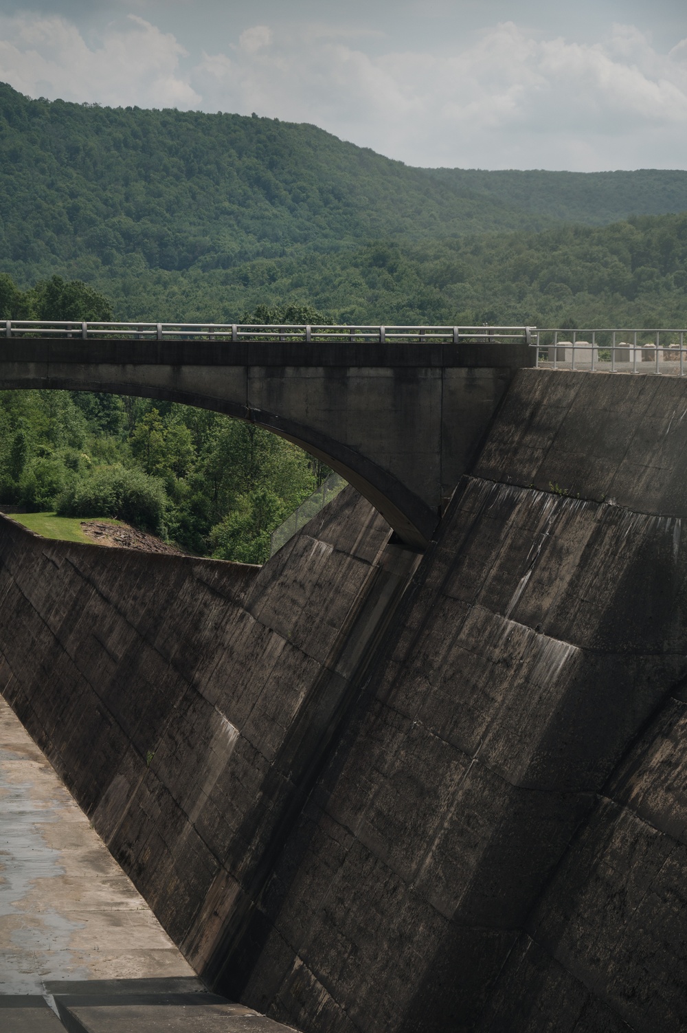 Baltimore District leadership visits Stillwater Dam project