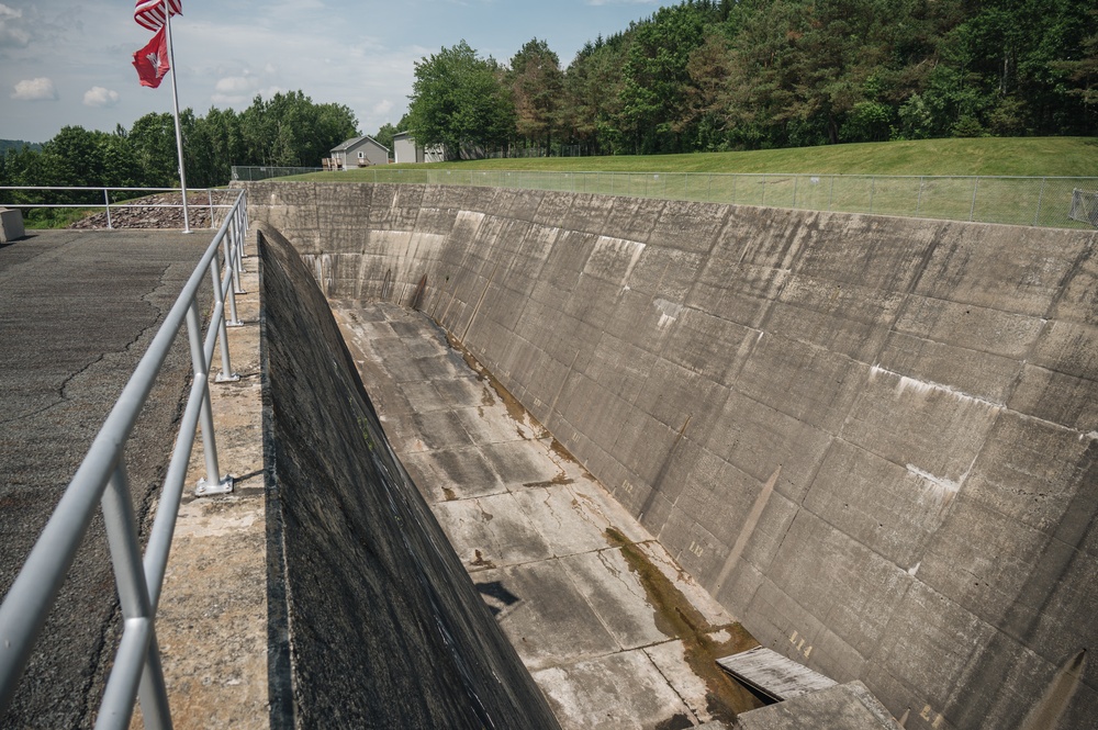 Baltimore District leadership visits Stillwater Dam project