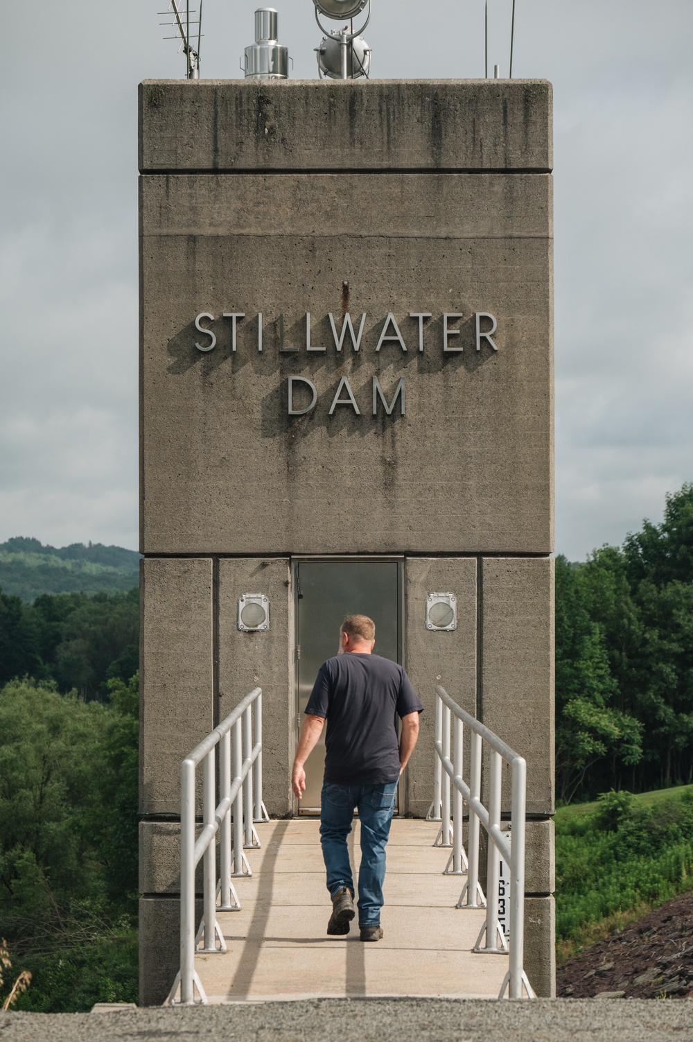 Baltimore District leadership visits Stillwater Dam project