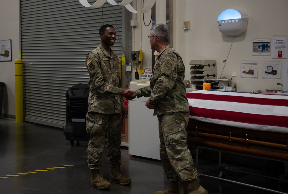 Brig. Gen. Babcock visits Team Dover