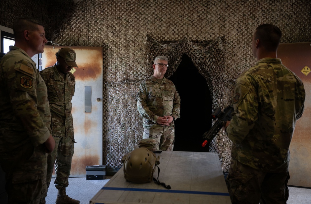 Brig. Gen. Babcock visits Team Dover