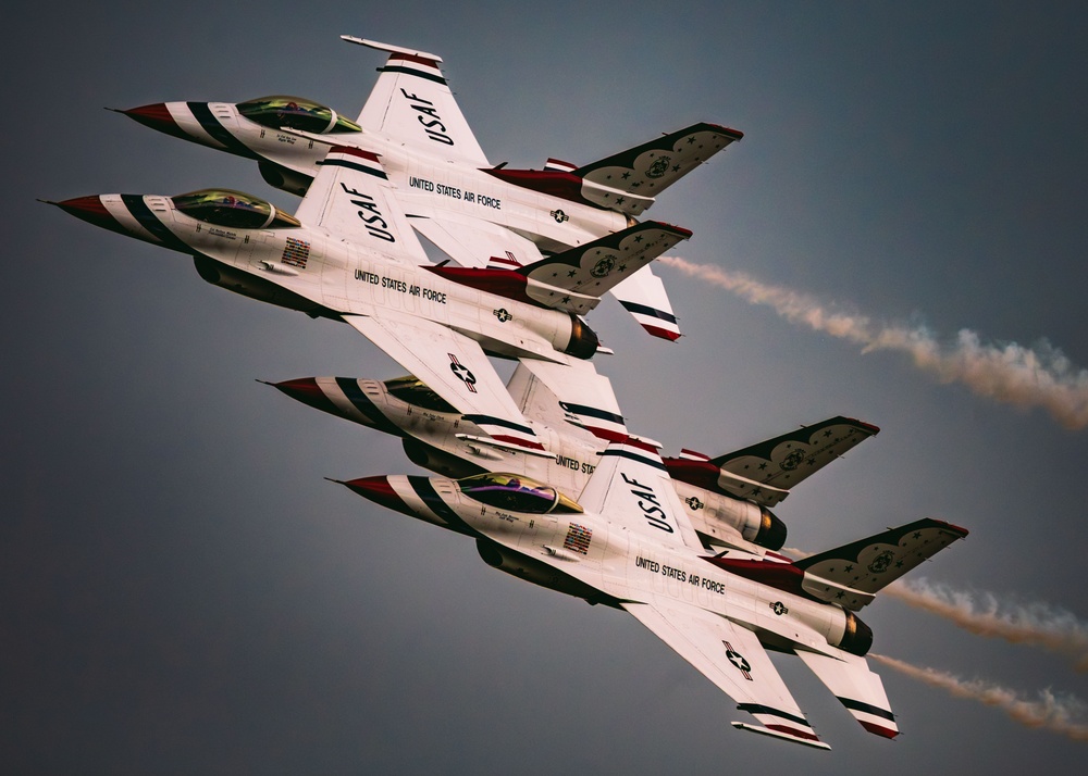 Thunderbirds Rehearse Over F.E. Warren
